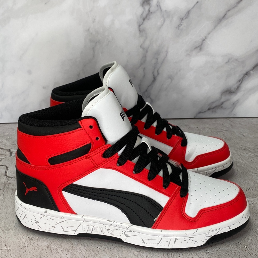 Puma Sneakers
